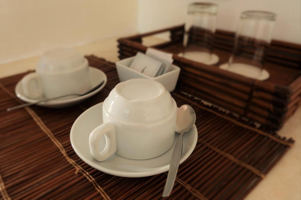 Vive Hotel Makati City Extérieur photo